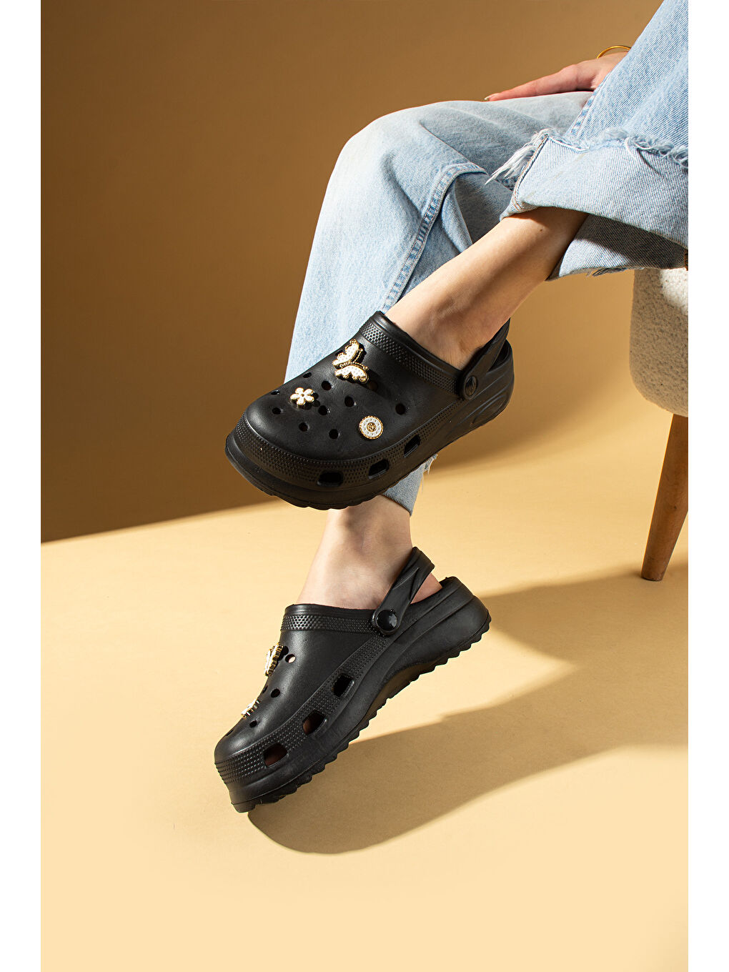 Siyah Toka Detaylı Rahat Yüksek Taban Kadın Eva Sandalet DNZ230-25-1