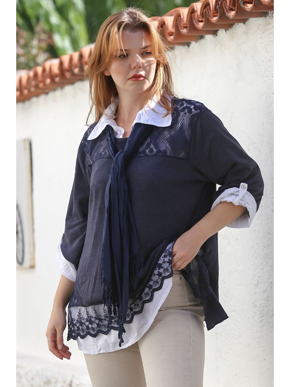 İtalyan Lacivert-Beyaz Gömlek Yaka Düğmeli Uzun Kollu Üçlü Set Fularlı Dantel Dokuma Bluz 68 65