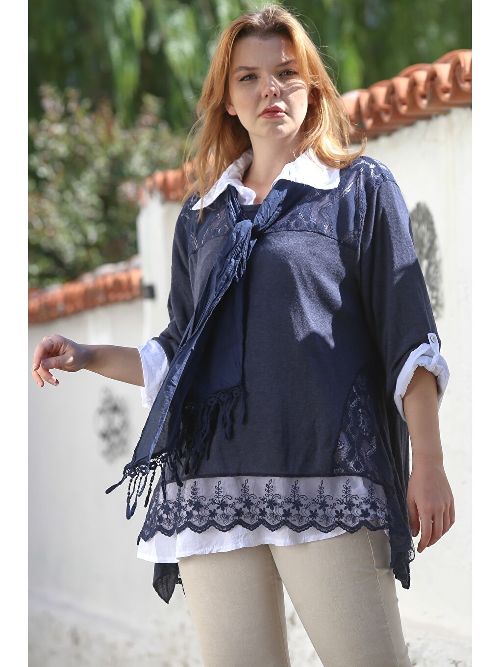 İtalyan Lacivert-Beyaz Gömlek Yaka Düğmeli Uzun Kollu Üçlü Set Fularlı Dantel Dokuma Bluz 68 65-2