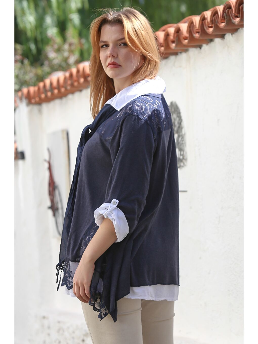 İtalyan Lacivert-Beyaz Gömlek Yaka Düğmeli Uzun Kollu Üçlü Set Fularlı Dantel Dokuma Bluz 68 65-5