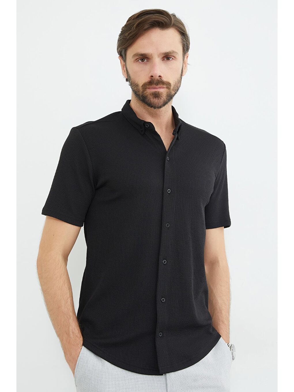 Siyah Fitilli Düğmeli Kısa Kol Gömlek-1