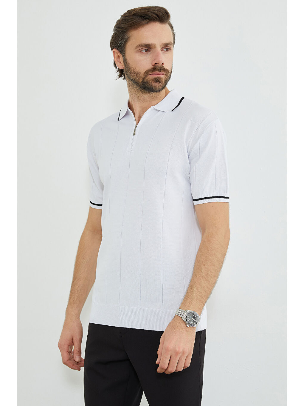 Beyaz Yarım Fermuarlı Çizgili Triko Tişört-3