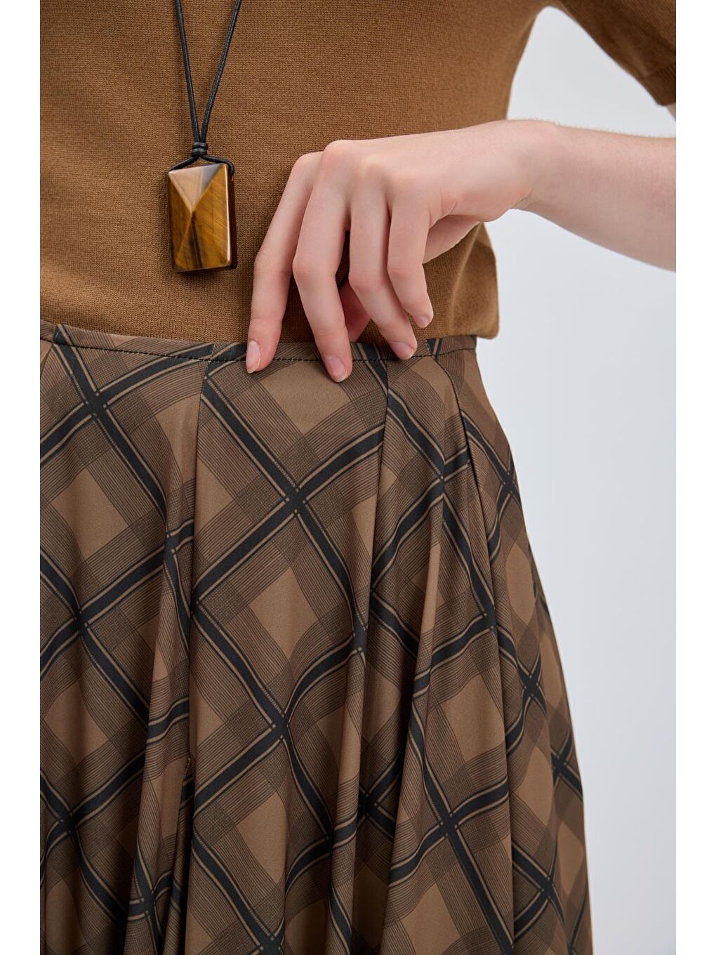 Kahverengi Ekose Desenli Uzun Kloş Etek Kahve-8