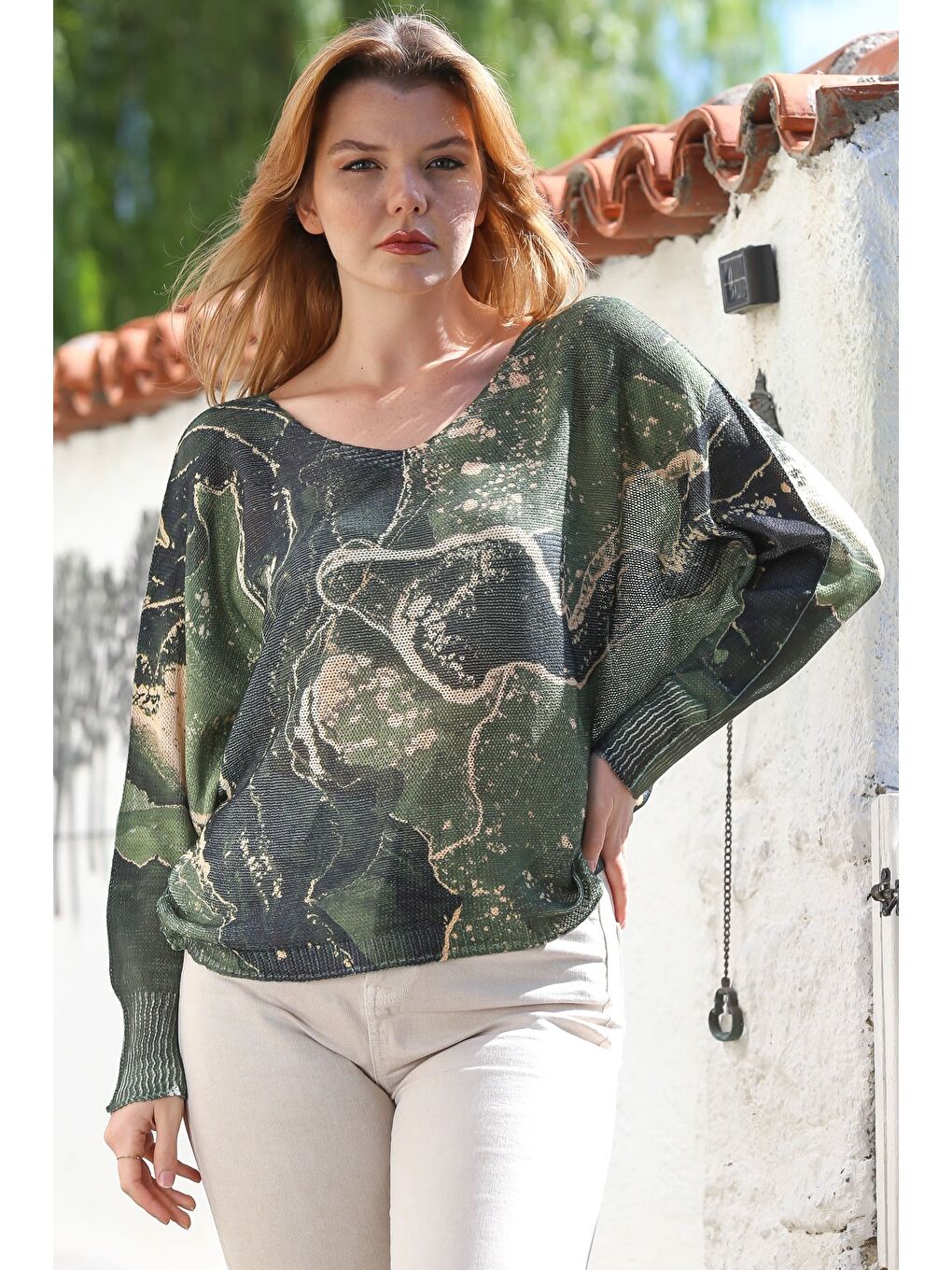 İtalyan Koyu Yeşil V Yaka Yarasa Kol Dijital Baskılı Casual Triko Bluz 65 70-3