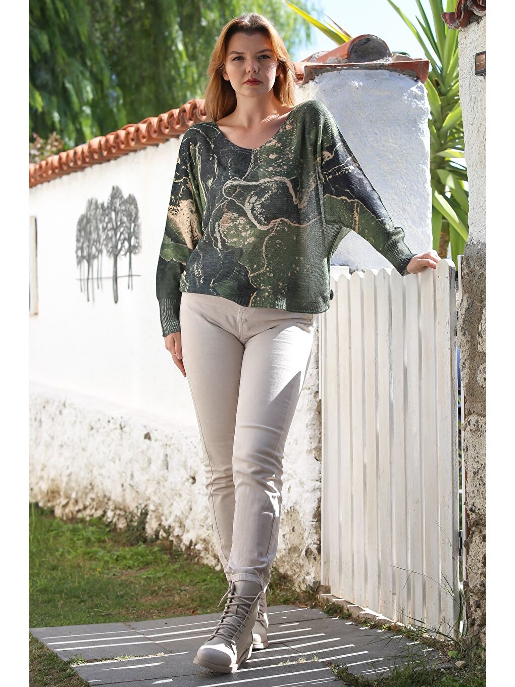 İtalyan Koyu Yeşil V Yaka Yarasa Kol Dijital Baskılı Casual Triko Bluz 65 70-6