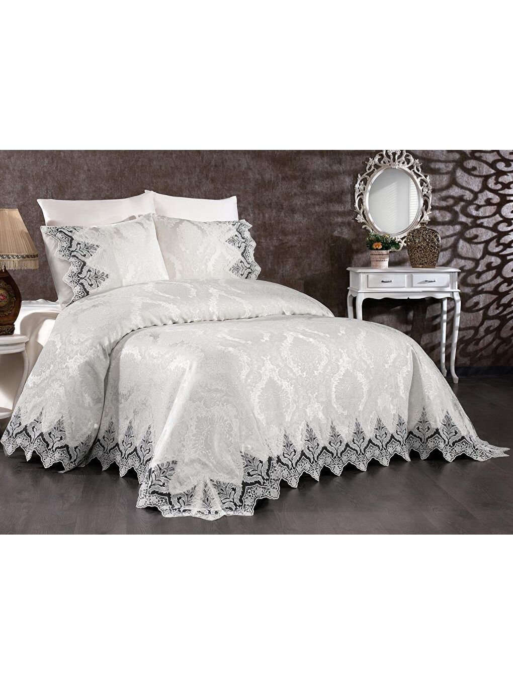 Ekru Ivory Çift Kişilik Pike Takımı Krem