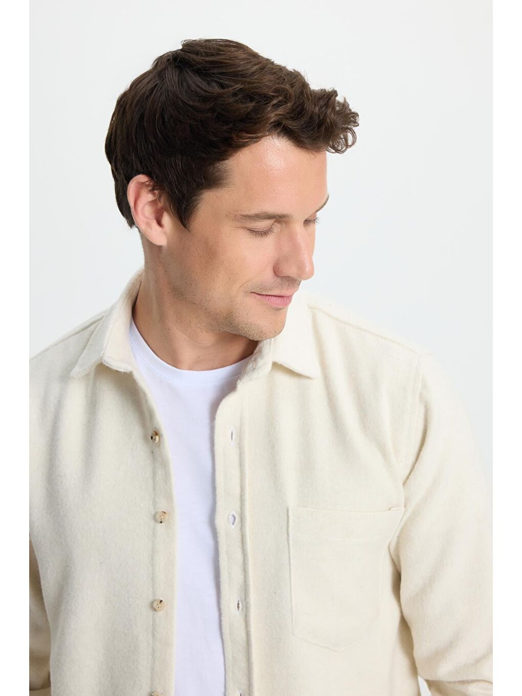 Erkek Regular Fit Klasik Kesim Düz Cepli Ekru Oduncu Gömlek-1