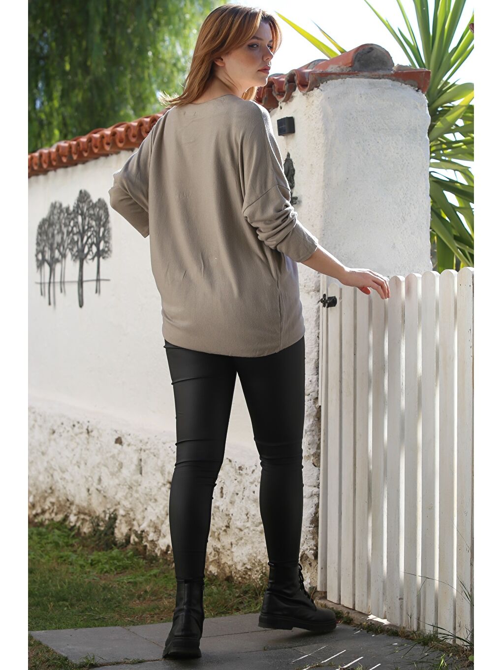 Bej İtalyan Vizon Havuz Yaka Uzun Kol Yıldız Aplikeli Casual Yumoş Triko Bluz 72 65-7