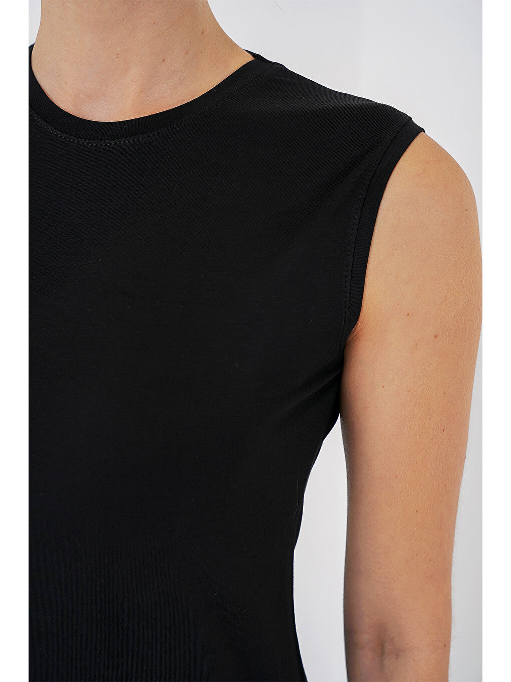 Kadın Kolsuz Body 4347 - Siyah-4