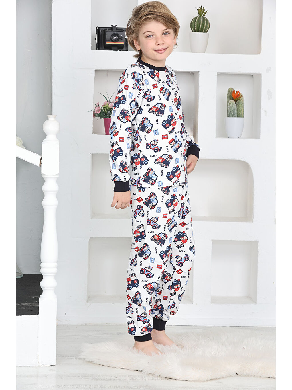 Beyaz Erkek Çocuk Klasik Araba Baskılı Pijama Takımı 4-7 Yaş 12292-1