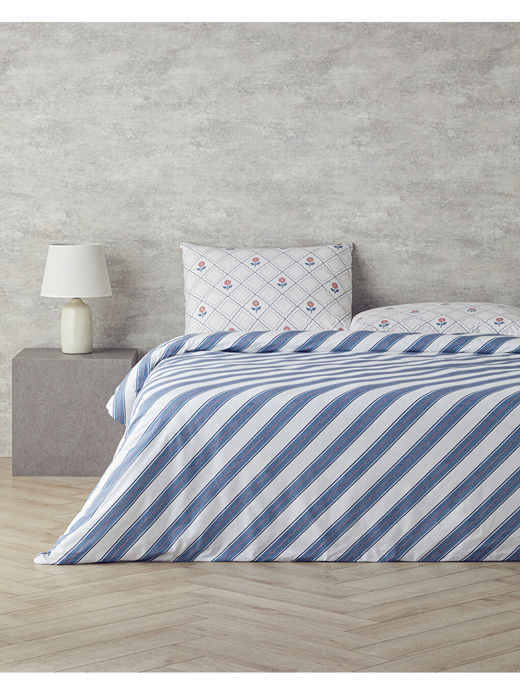 Ornament Blossom Pamuklu Ranforce Çift Kişilik Nevresim Seti 200x220 cm Mavi - Pembe