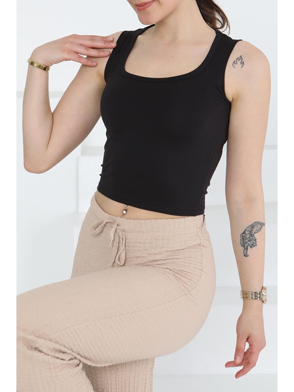 Cupralı Oval Yaka Crop Atlet Siyah - 27278-1