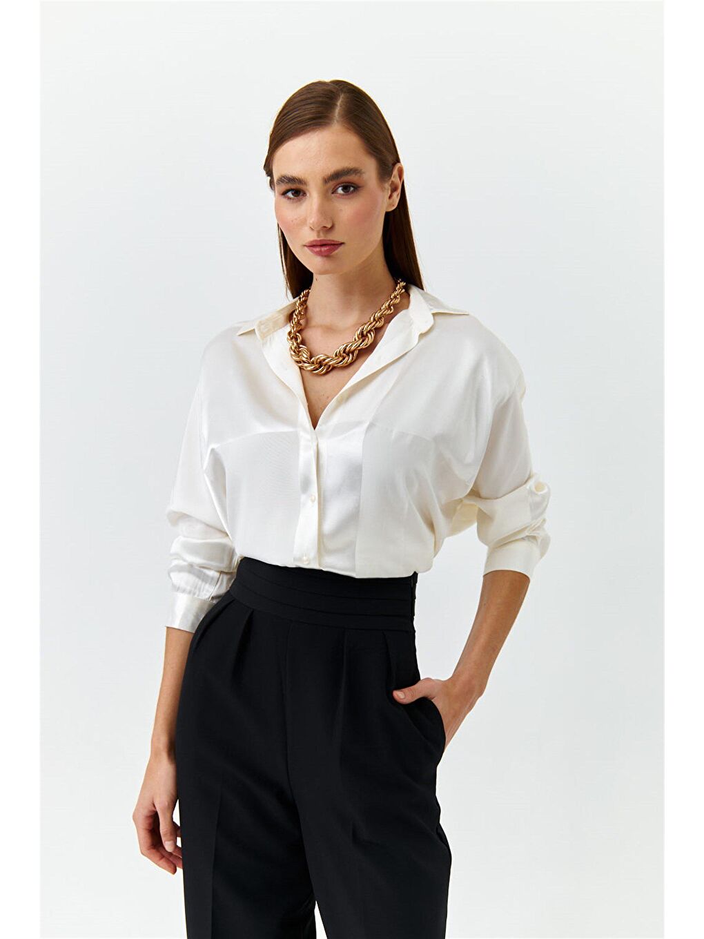 Bel Detaylı Geniş Paça Siyah Kadın Kumaş Pantolon-1