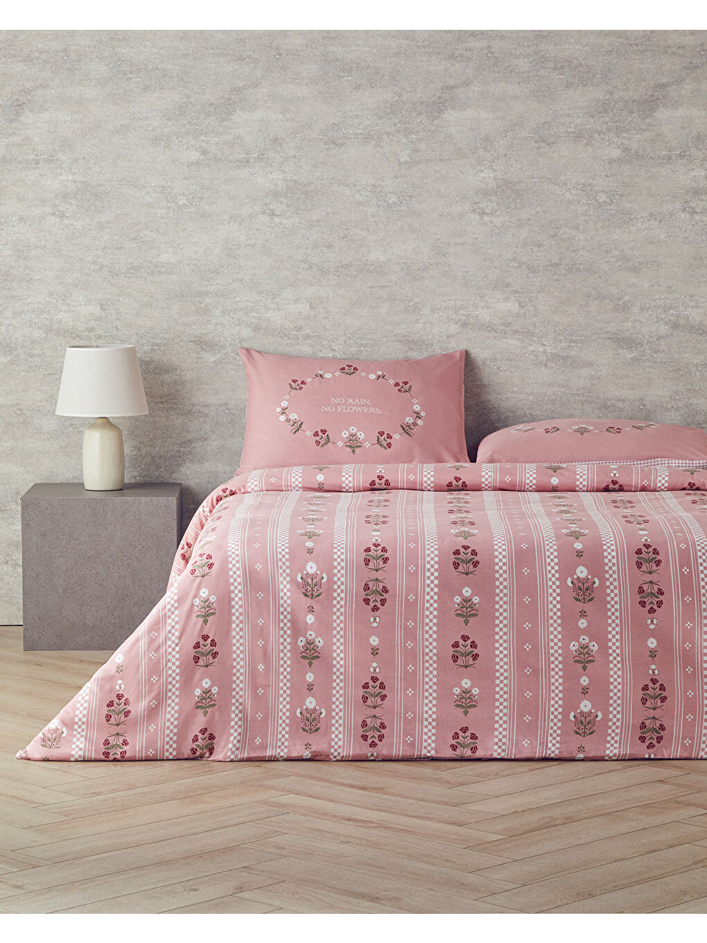 Retro Flower Pamuklu Ranforce Çift Kişilik Nevresim Seti 200x220 cm Pembe-1