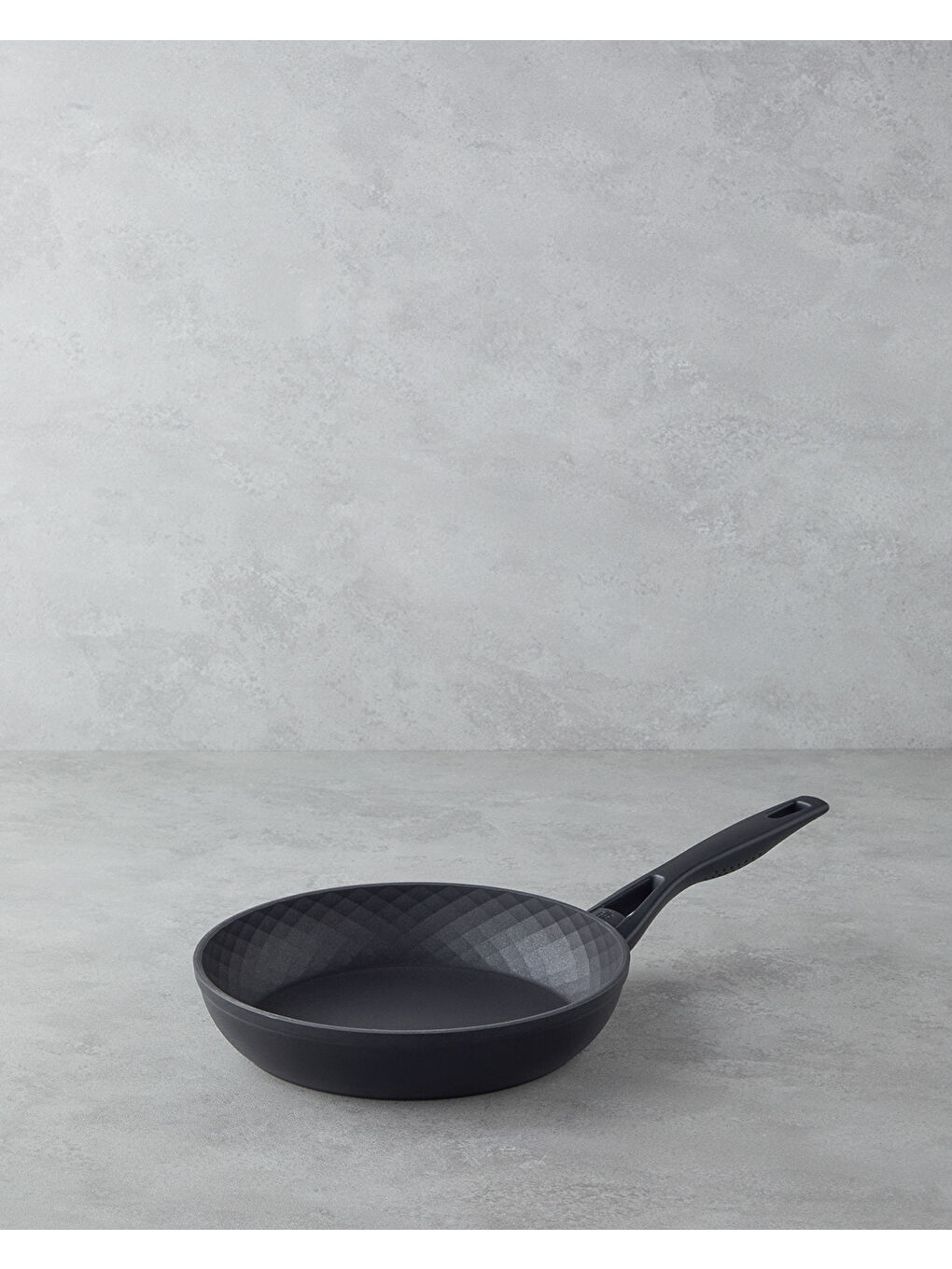 Pro Grade İndüksiyon Tabanlı Tava 24 cm Siyah