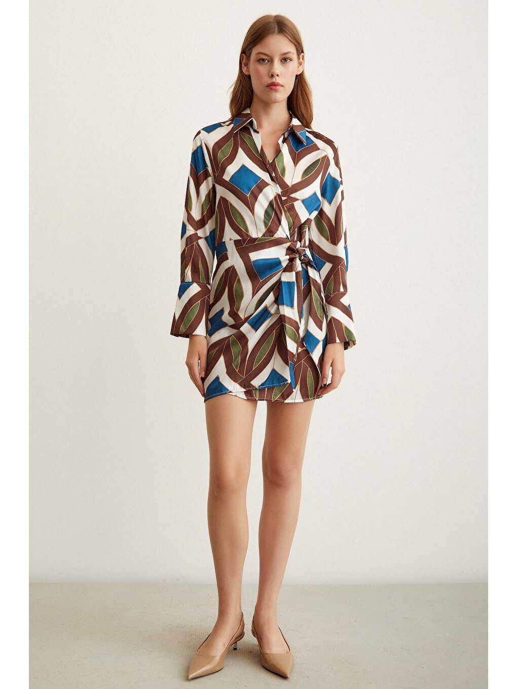 Kahverengi Kuşaklı Kruvaze Elbise