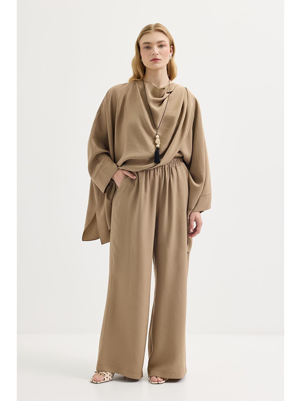 Kahverengi Şal Yaka Modal Tunik Pantolon Takım Camel