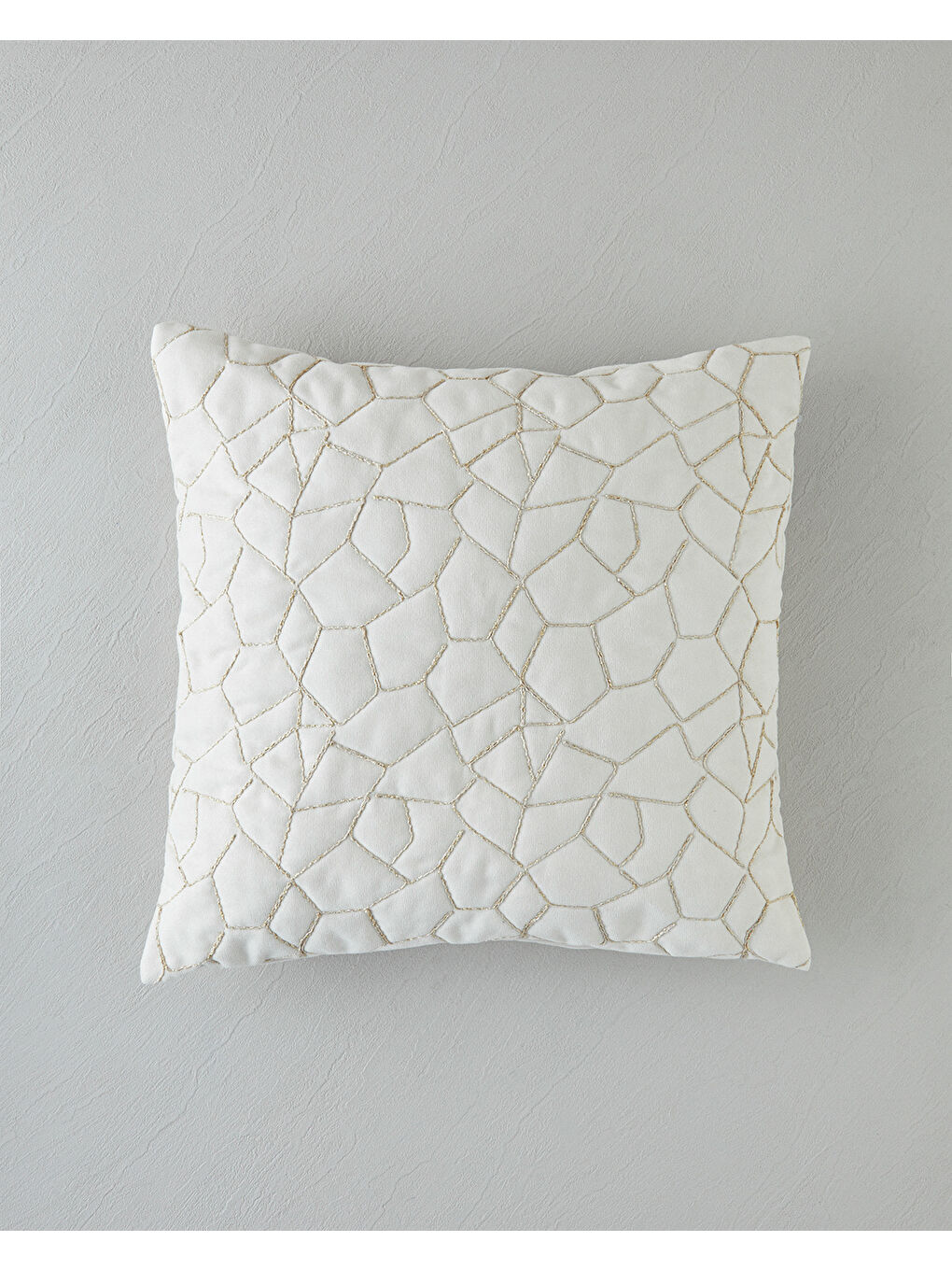 Frosted Nakışlı Kırlent Kılıfı 45x45 cm Ekru