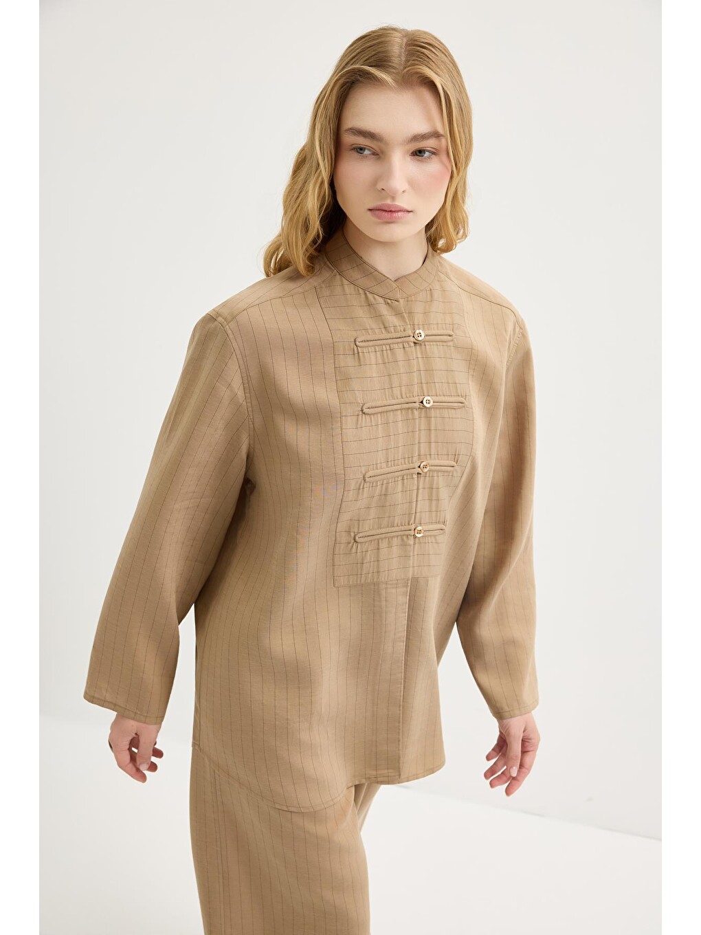 Kahverengi Çizgili Britli Gömlek Pantolon Takım Camel-1