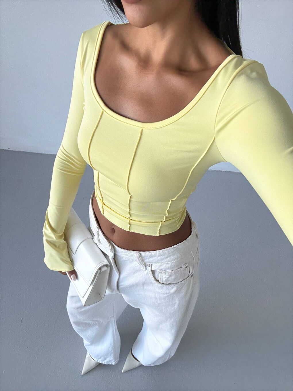 Sarı Dalgıç Kumaş Sırt Bağlamalı Kol Detay Bluz