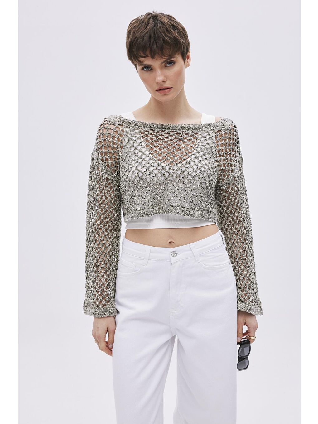 Ekru Haki Kayık Yaka Delikli Triko Bluz