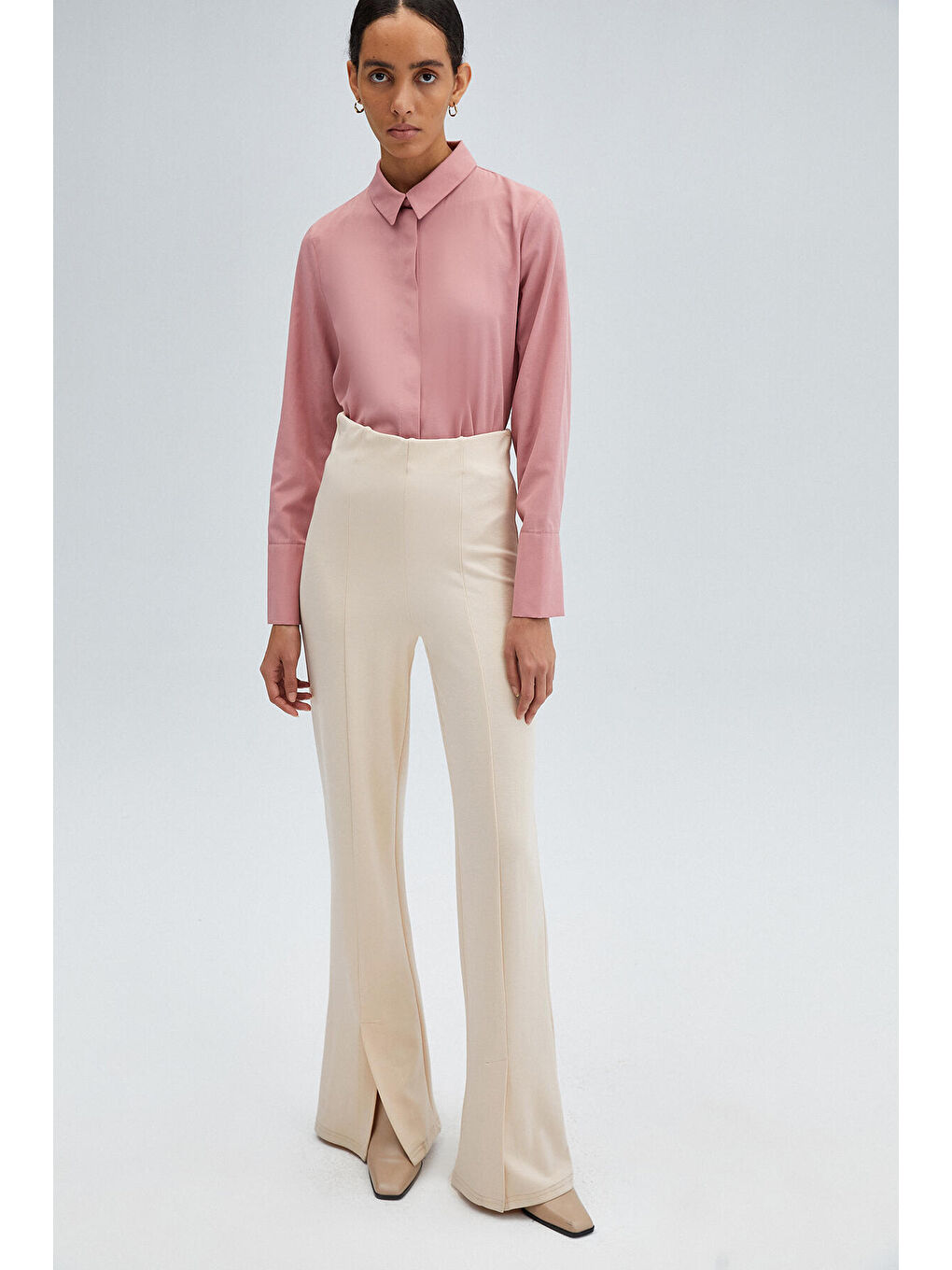 Bej Yırtmaçlı Çelik Pantolon