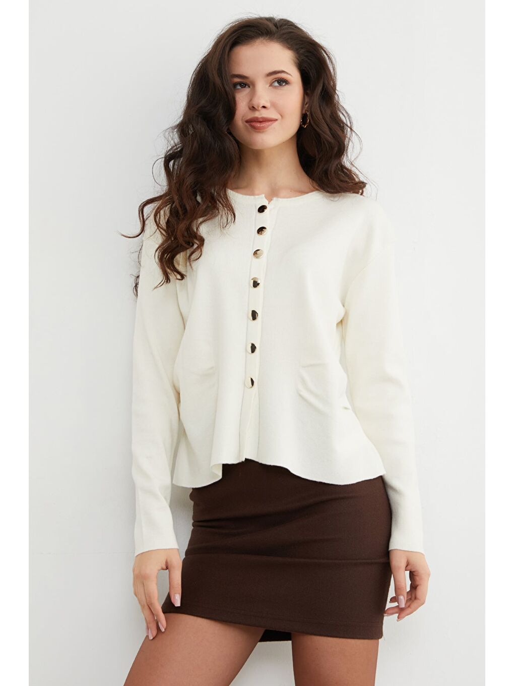 Ekru Yanları Drapeli Düğmeli Triko Hırka-2