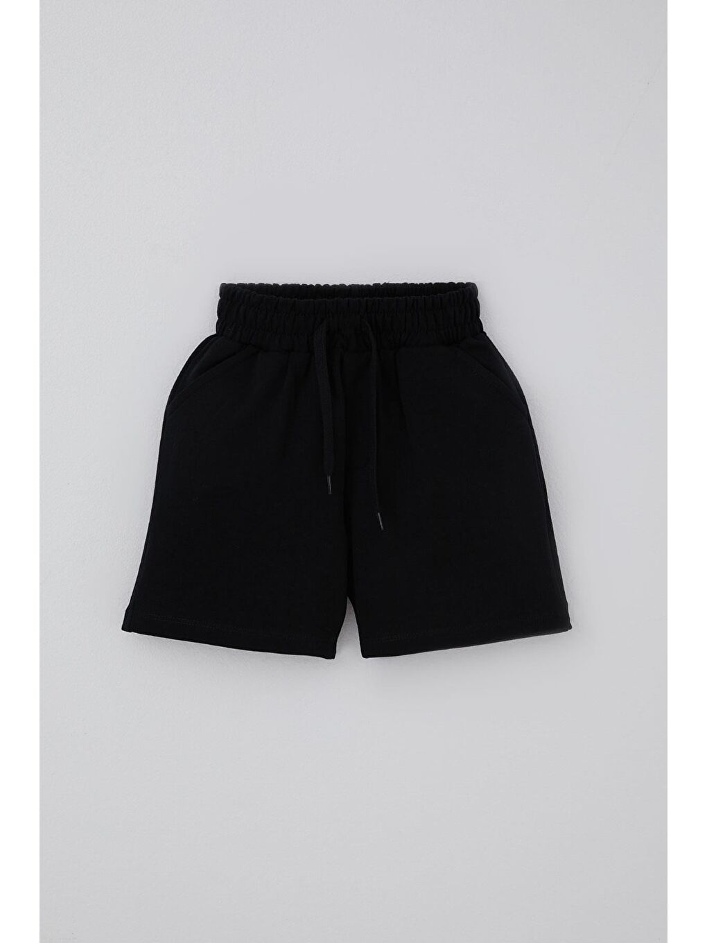 Erkek Çocuk Şort Bağcık Aksesuarlı Cepli Siyah (3-7 Yaş)