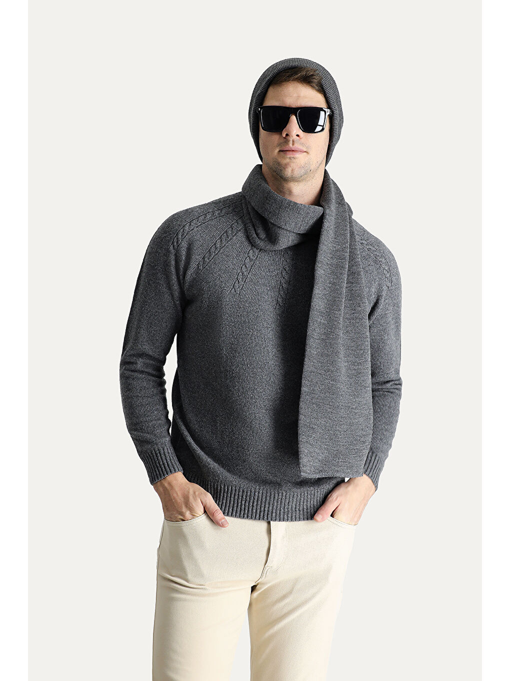 Gri Bato Yaka Slim Fit Dar Kesim Dikişsiz Desenli Triko Büyük Beden Kazak