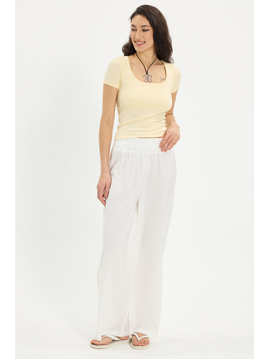 Kadın Relax Fit Rahat Kesim Beli Lastikli Ekru Pantolon-6