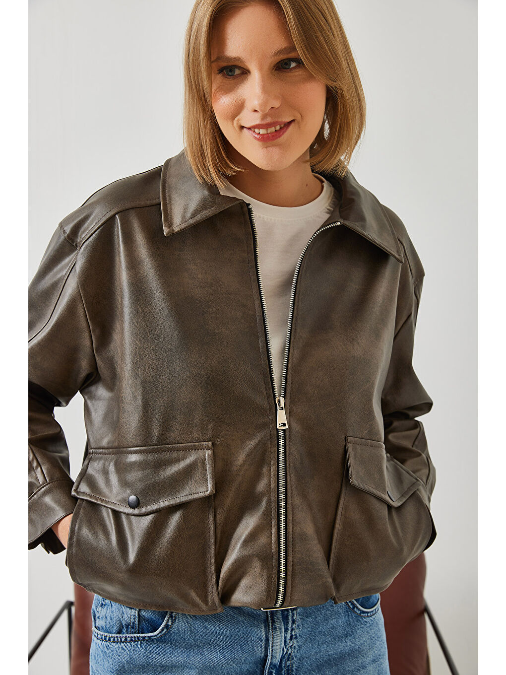 Bej Kadın Gömlek Yaka Eskitme Deri Ceket-3