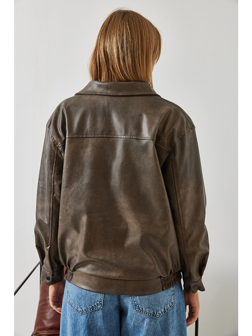 Bej Kadın Gömlek Yaka Eskitme Deri Ceket-5
