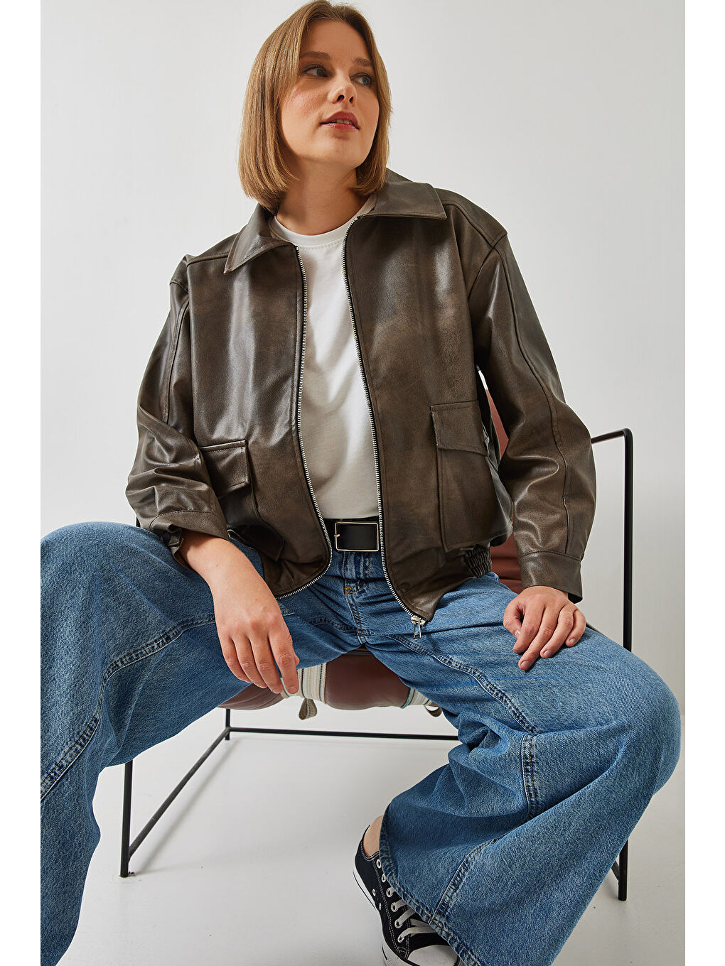 Bej Kadın Gömlek Yaka Eskitme Deri Ceket-6