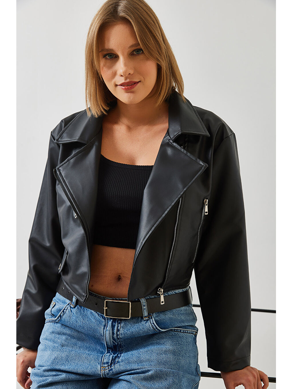 Siyah Kadın Asimetrik Fermuar Detay Deri Ceket-5