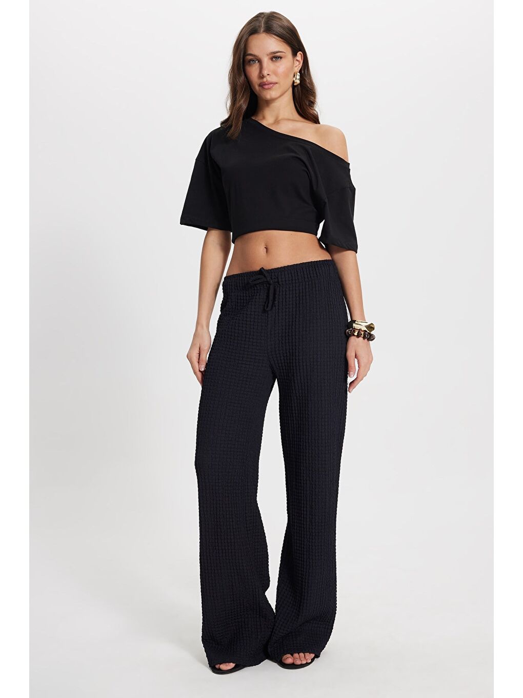 Kadın Slim Fit Dar Kesim Beli Lastikli Büzgülü İspanyol Paça Siyah Pantolon-2