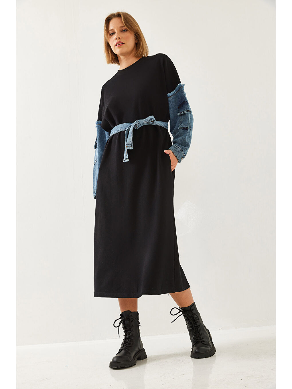 Siyah Kadın Kolları Denim Detaylı Elbise-4