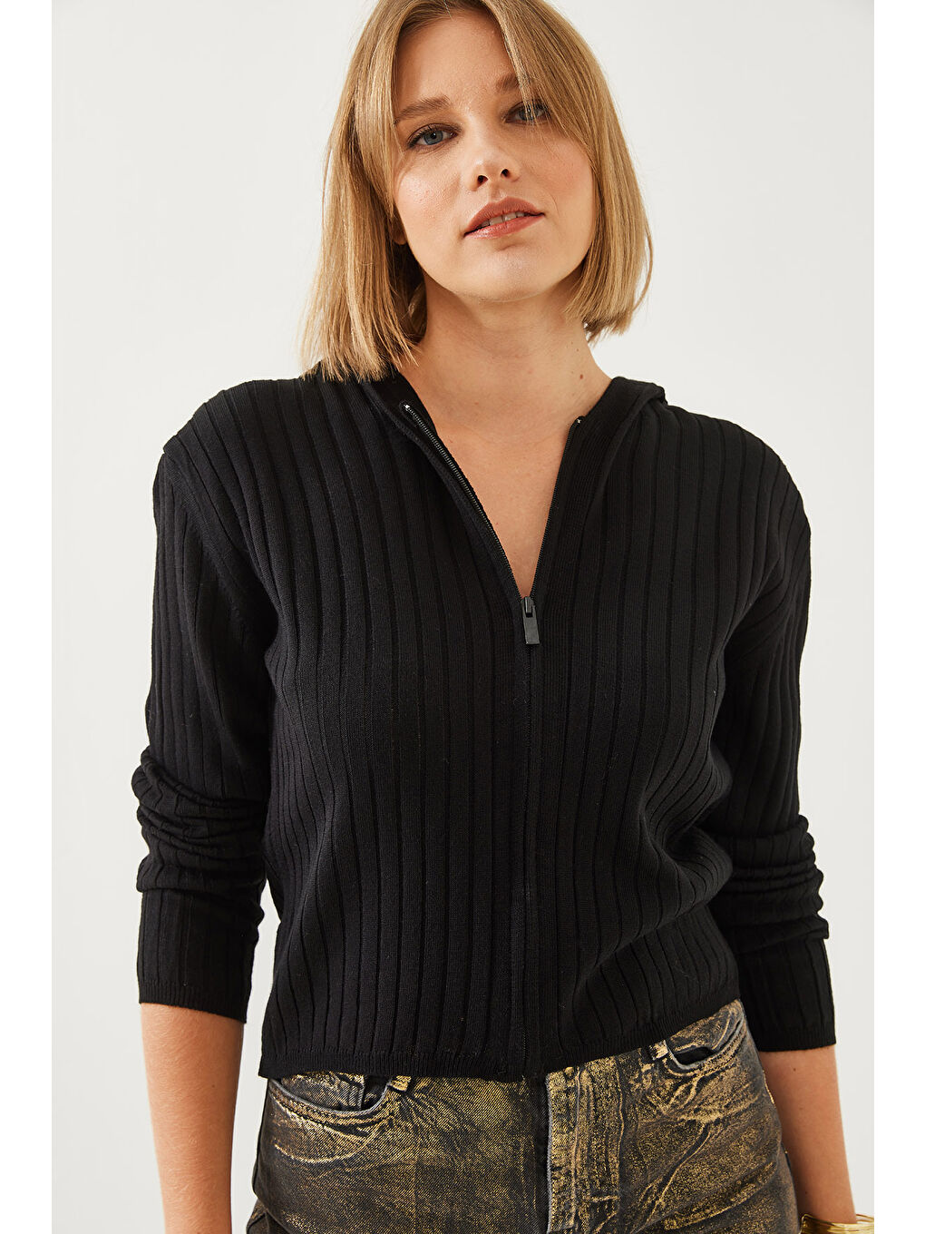 Siyah Kadın Kapüşonlu Fermuarlı Uzun Kollu Triko Hırka-2