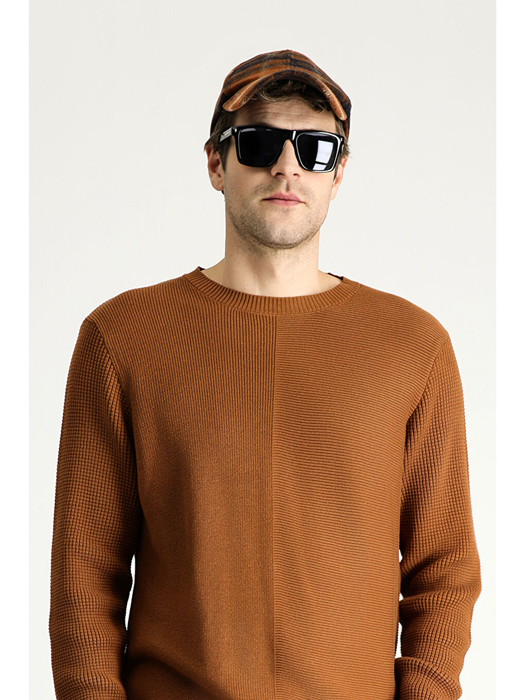 Kahverengi Bisiklet Yaka Slim Fit Dar Kesim Desenli Pamuklu Triko Kazak-1