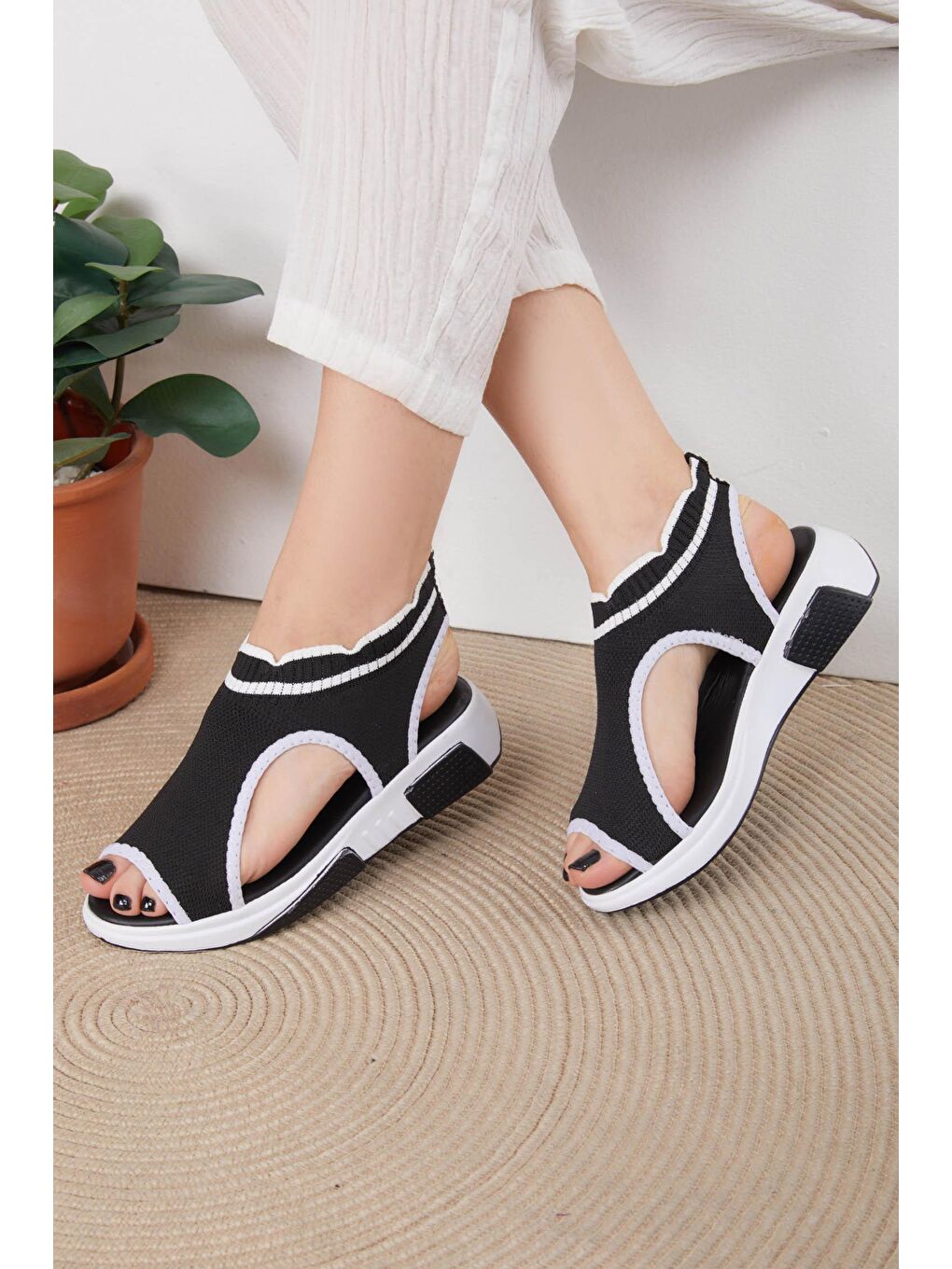 Kadın Siyah Sandalet - 25899-2