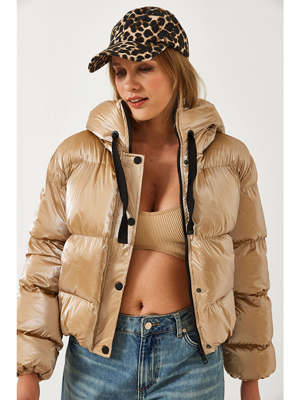 Kahverengi Kadın Kapüşonlu Chine Şişme Mont-1