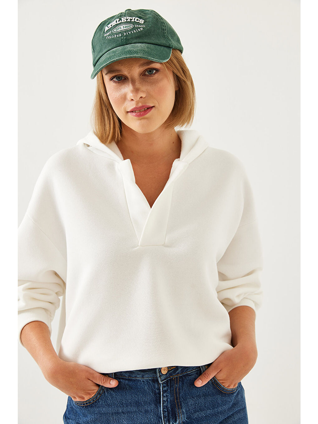 Beyaz Kadın Kapüşonlu V Yaka Sweatshirt-1