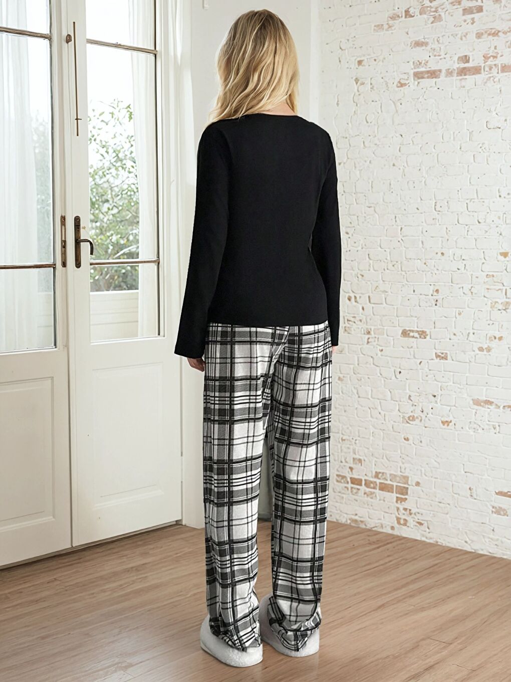 Siyah Ekose Desen Alt Kalp Baskılı Pijama Takımı-2