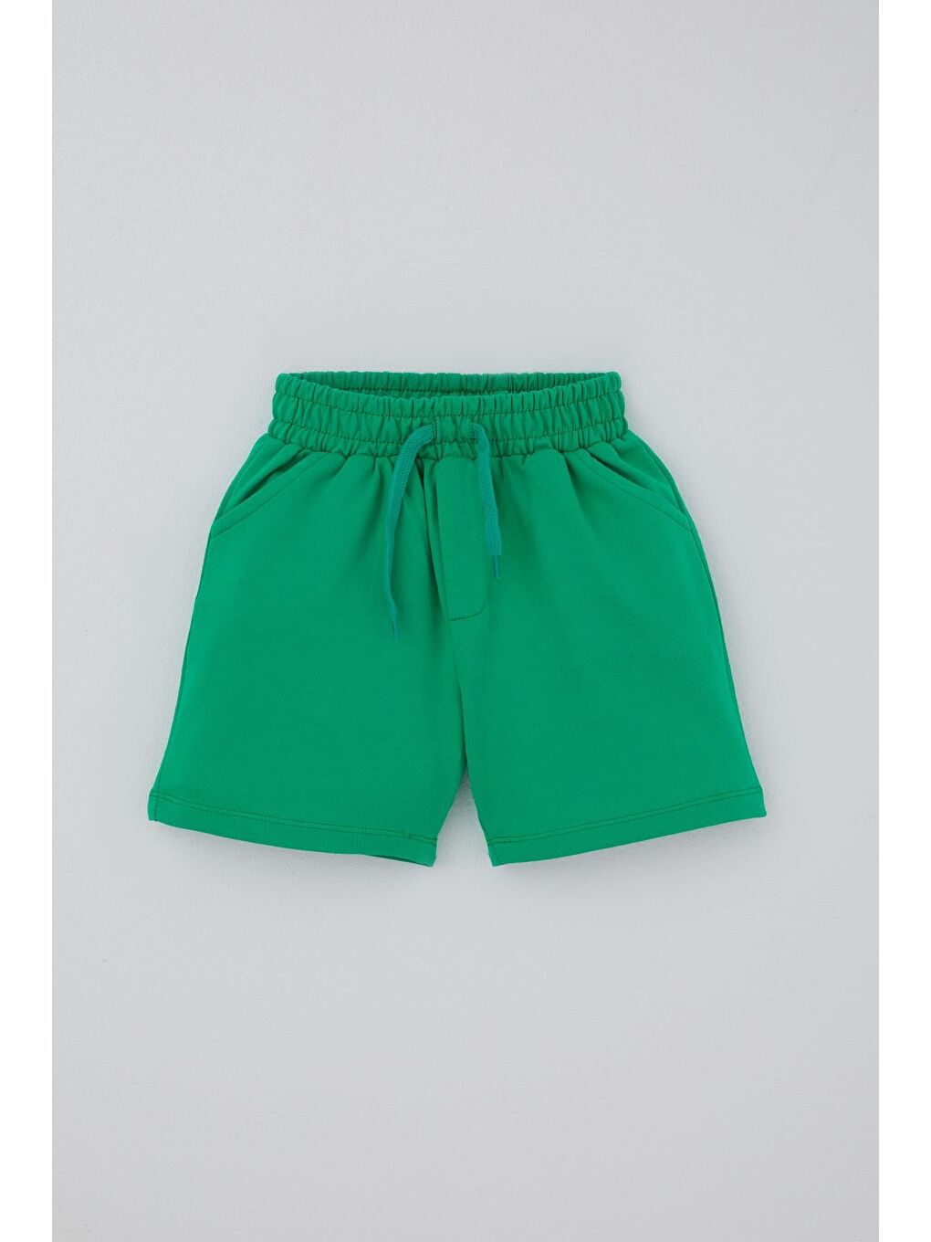 Erkek Çocuk Şort Bağcık Aksesuarlı Cepli Yeşil (3-7 Yaş)