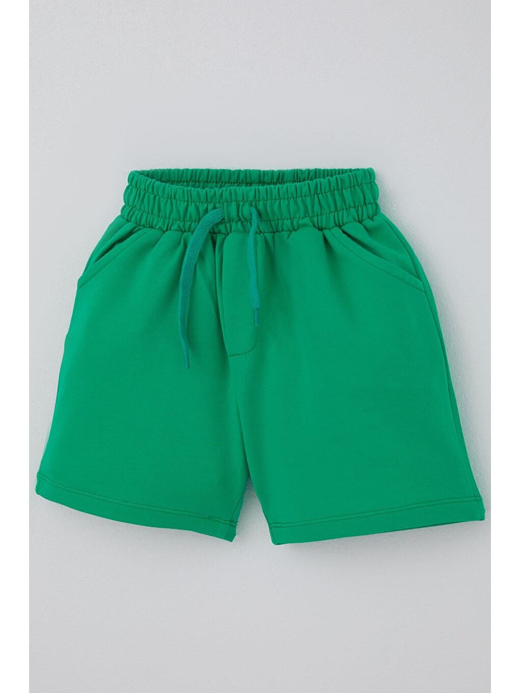 Erkek Çocuk Şort Bağcık Aksesuarlı Cepli Yeşil (3-7 Yaş)-2