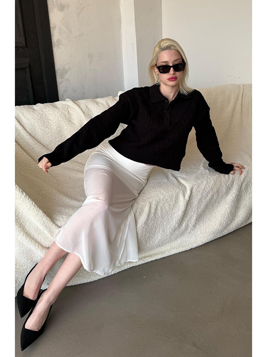 Siyah Saç Örgülü Polo Yaka Kadın Kazak Mg2310-4