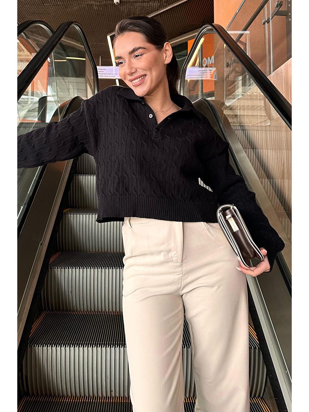 Siyah Saç Örgülü Polo Yaka Kadın Kazak Mg2310-5