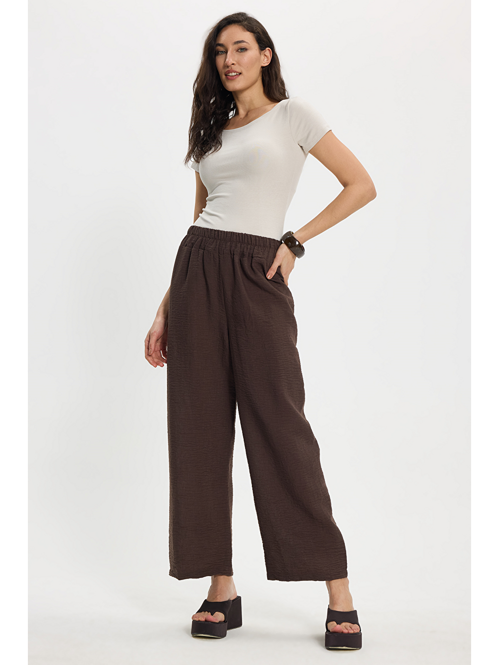 Kadın Relax Fit Rahat Kesim Beli Lastikli Kahverengi Pantolon-1