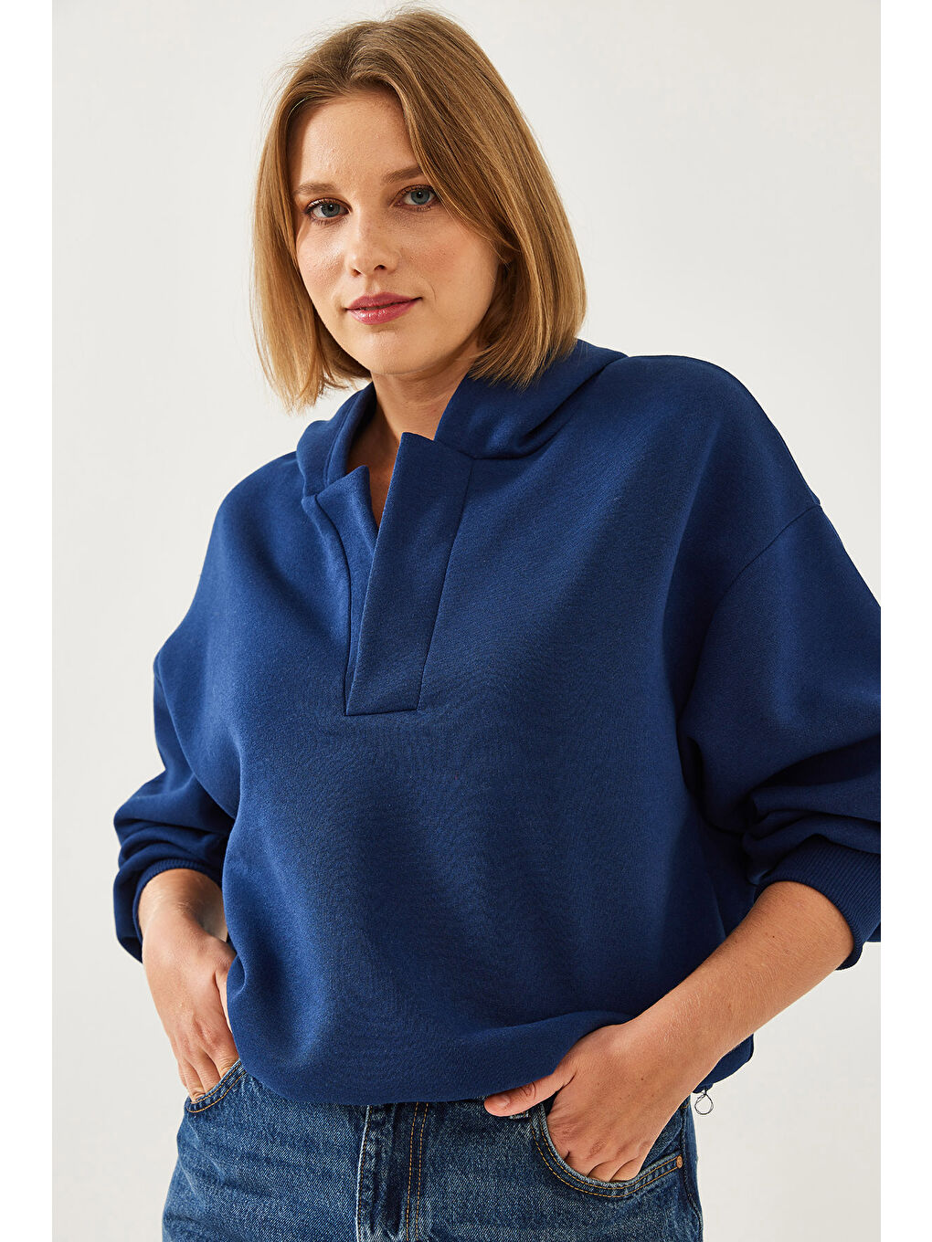 Lacivert Kadın Kapüşonlu V Yaka Sweatshirt-1