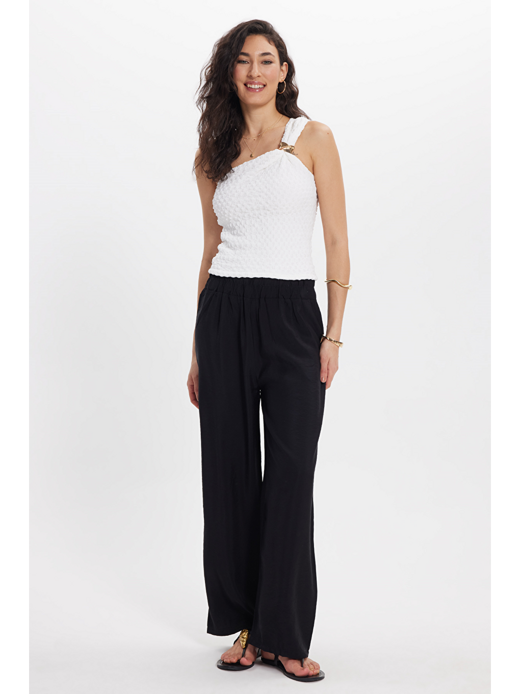 Kadın Relax Fit Rahat Kesim Beli Lastikli Siyah Pantolon-1