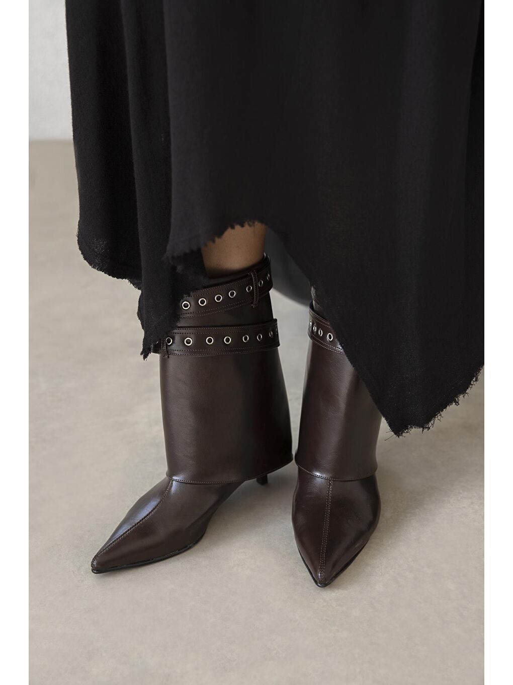 Kahverengi Katy Kadın Aksesuar Detay Kırışık Deri Bot Kahve-4